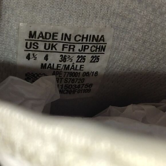 AdidasOriginal Tubolar Radial Mens Pre-owned White & Gray Sneakers - sz. 4 1/2 main image 5